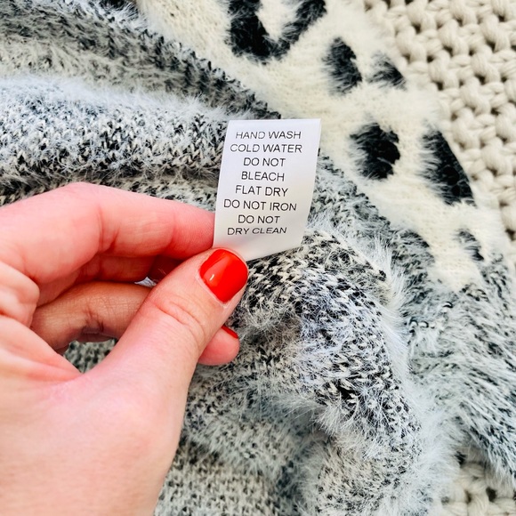 ANDTHEWHY Hear Me Roar Sweater - Picture 16 of 16